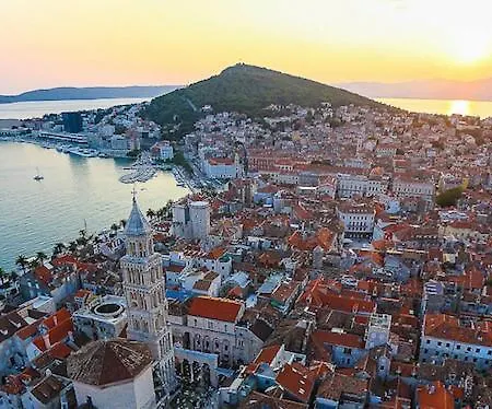 Saluti Near Old Town With Sea View&parking Apartment